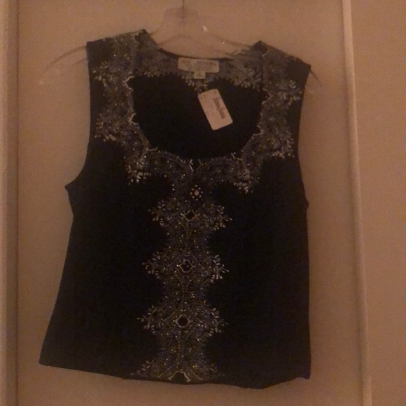 Saint John Evening Top - Picture 7 of 8